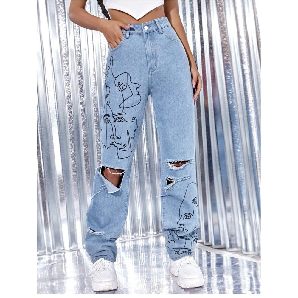 SHEIN Light Blue Boyfriend Jeans with Abstract Line-Face Print